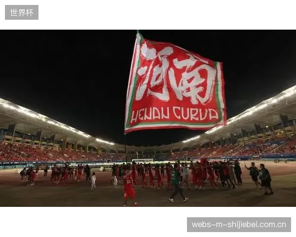 浙江队已确定用旧将卡多索替换表现和纪律均不佳的瓜里拉帕。 浙江队已确定用旧将卡多索替换表现和纪律均不佳的瓜里拉帕。